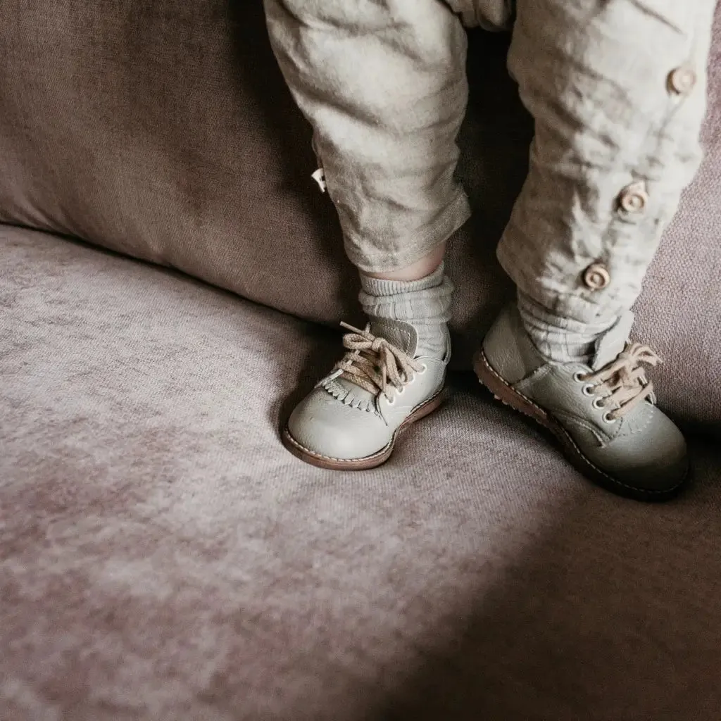 Artie Saddle - Dove Grey